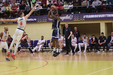 Spectacol și baschet de calitate la Sala Sporturilor: CSM Constanța – CSM Oradea 73-81, în semifinalele Cupei României