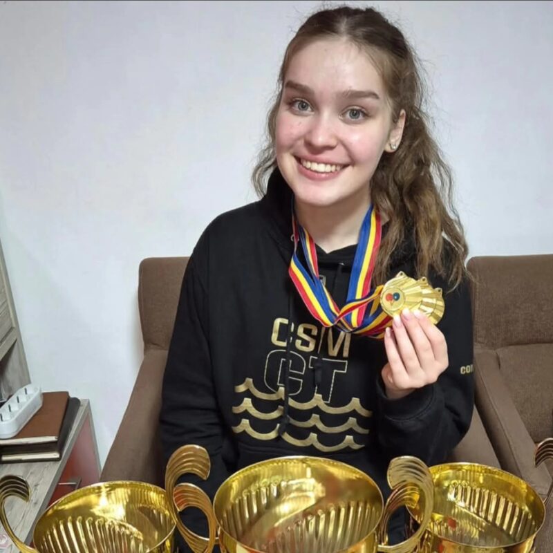 Elena Zaharia, triplă campioană naționala de tineret la tenis de masă